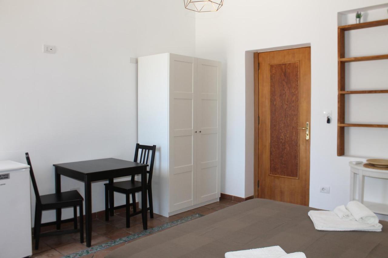 B&B Nettuno סן לאונה מראה חיצוני תמונה