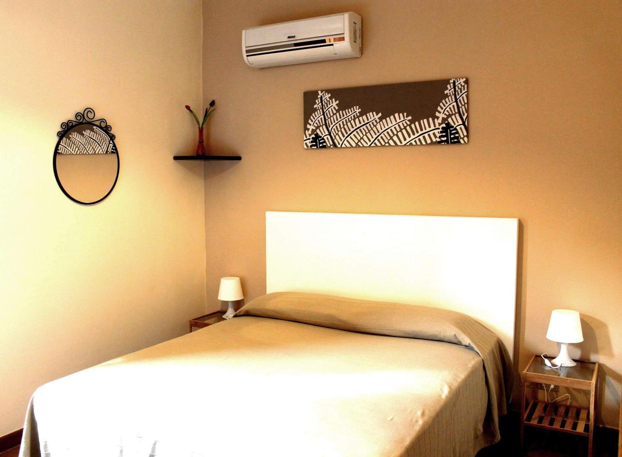 B&B Nettuno סן לאונה חדר תמונה