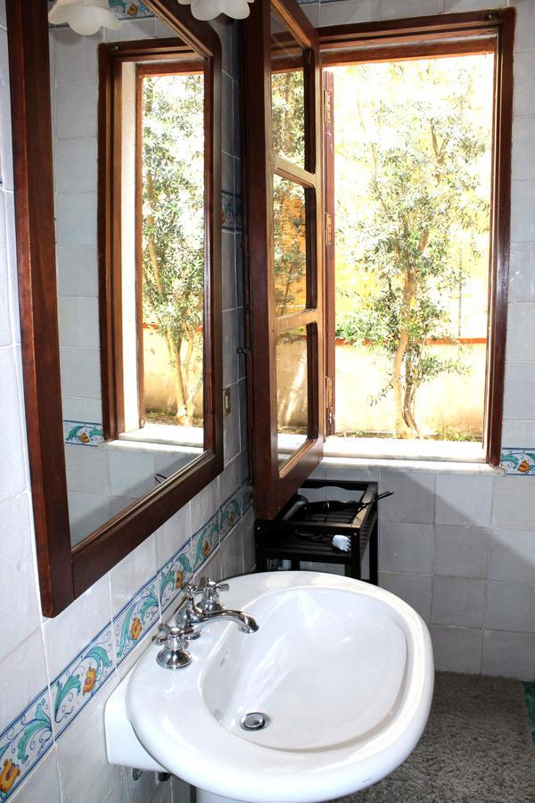 B&B Nettuno סן לאונה מראה חיצוני תמונה